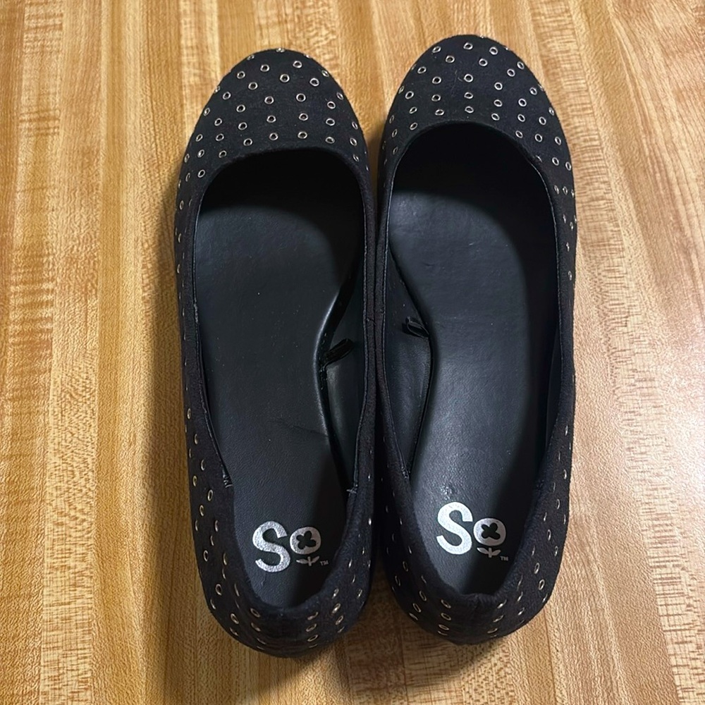 Womens SO Studded Black Flats New Size 7